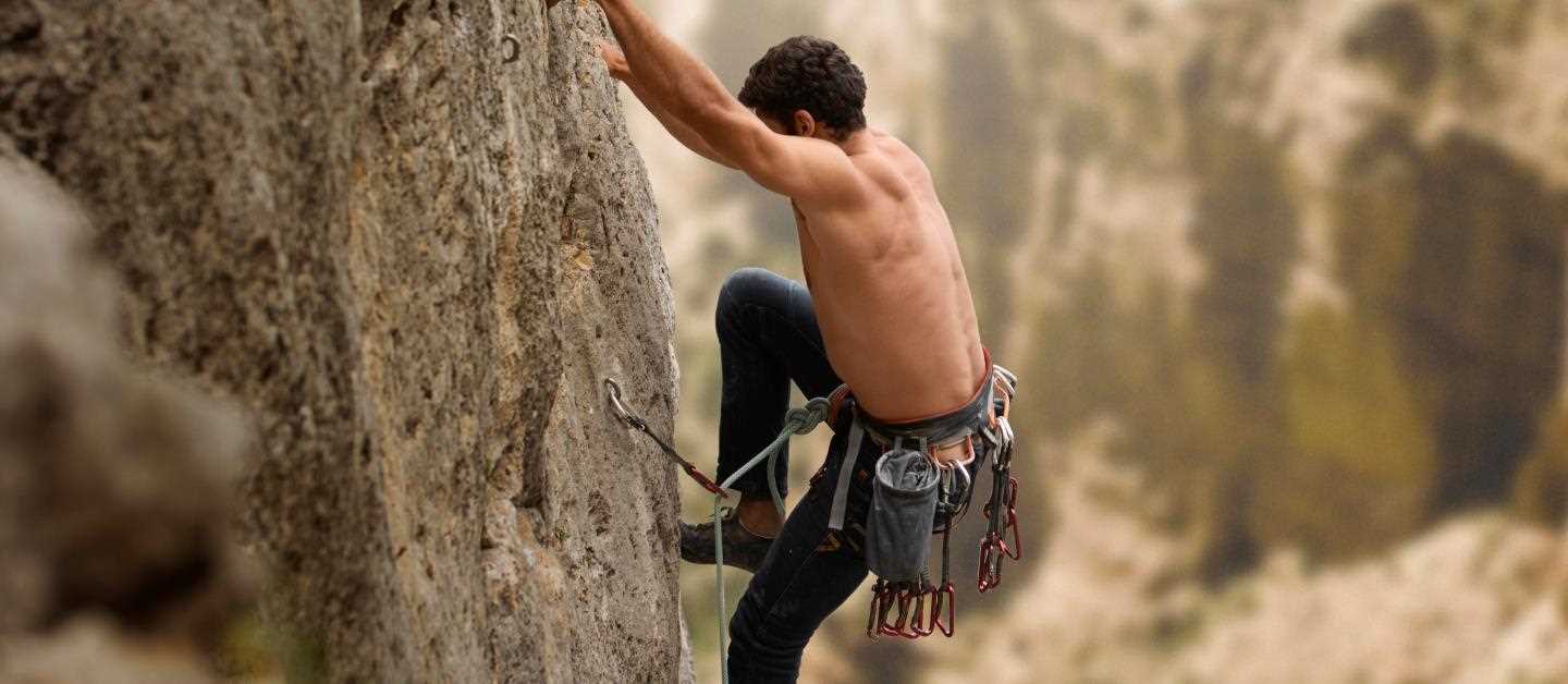 Ogni imprenditore ha una storia - Immagine di scalatore su roccia